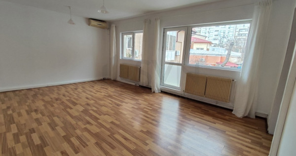 Vila l 6 Camere l Piata Alba Iulia l Curte