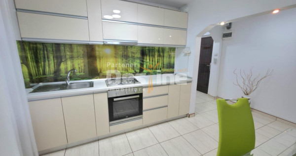 APARTAMENT 3 CAMERE SEMIDECOMANDAT MOBILAT