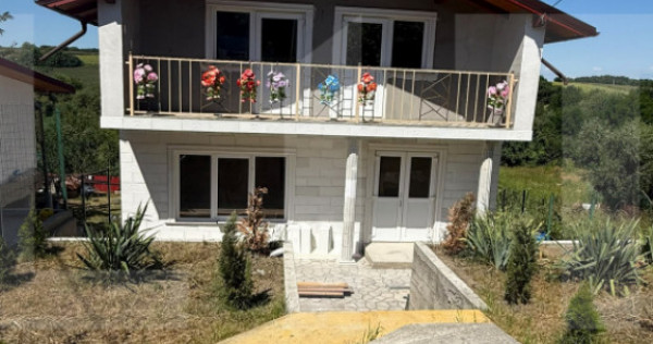 Casă individuală 165mp, teren 246mp, zona Cismea, Botosani