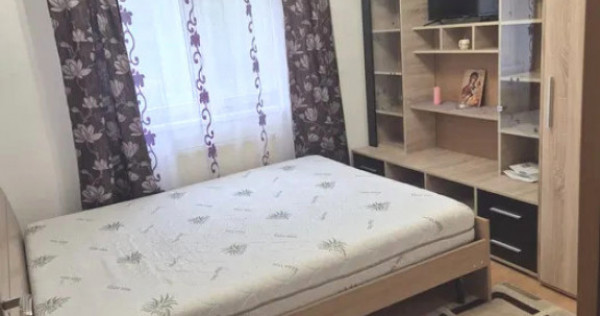 Apartament 3 camere decomandate zona Vasile Aaron