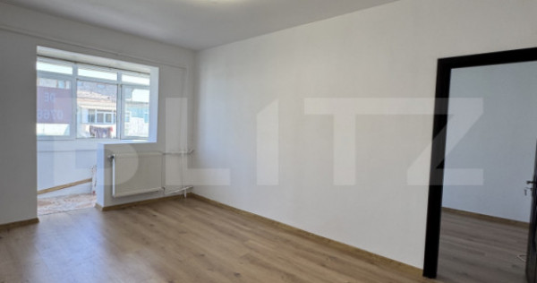 Apartament 3 camere, 45 mp, zona Craiovița Nouă