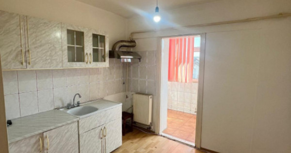 Apartament 2 camere spatios central, Bals