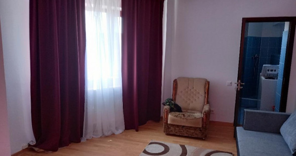 Proprietar inchiriez apartament 2 cam 90 metri de metrou Leonida