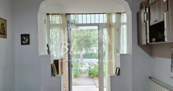 Apartament 3 camere cu 2 intrari, situat in Centru