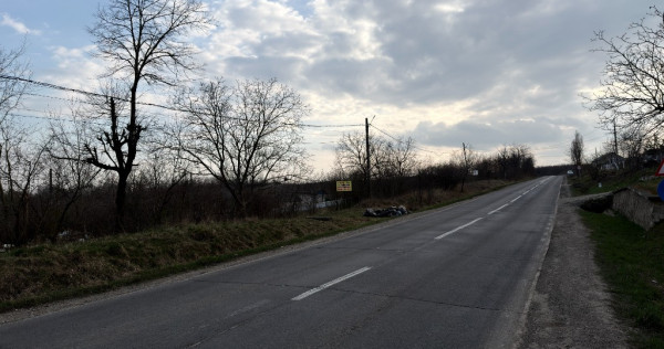Teren intravilan in Cucorani la asfalt, 807mp