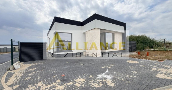 Casa pe parter cu 3 dormitoare si teren de 425 mp complex...