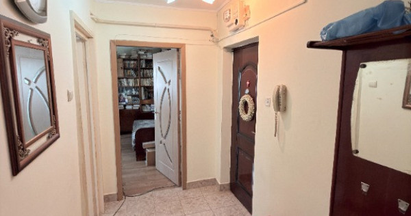 Apartament 2 camere foarte spatios la strada Primaverii