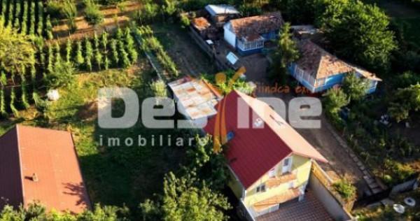 Casă individuală 4 camere 2 garaje 150 mp + anexa și g...