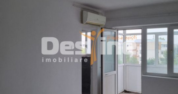 Apartament 3 camere, decomandat, etajul 4/4, zona Orizont