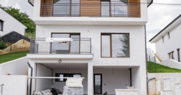 Casa 4 camere, 130, Zona Feleacu