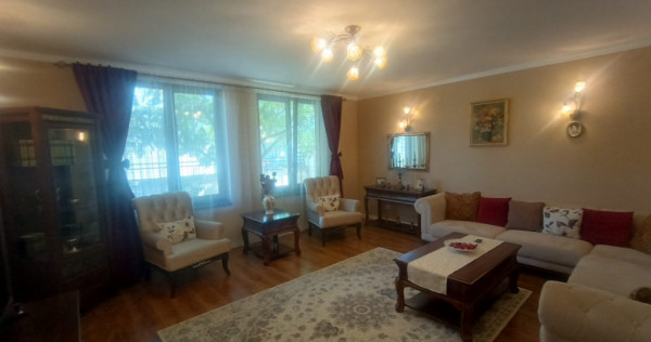 Casa de vanzare P+1, 200 mp, teren 421 mp, zona Ford