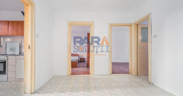 Apartament 3 camere + 2 băi IEFTIN: 700 &euro;/mp
