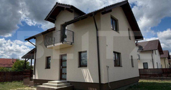 Casă P+M, 120 mp, teren de 400 mp, zona Reghin