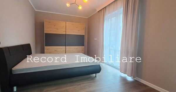 Apartament 2 camere, et.1, lift, parcare str.Eroilor, Floresti