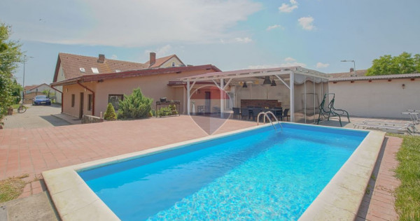 Comision 0 | Casă cu panouri fotovoltaice, piscină, gar...