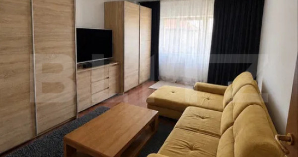 Apartament 2 camere, decomandat, parcare, zona Plopilor