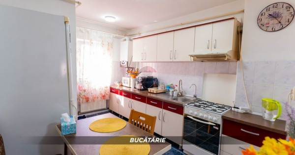 Apartament cu 3 camere de vanzare in zona Ultracentrala