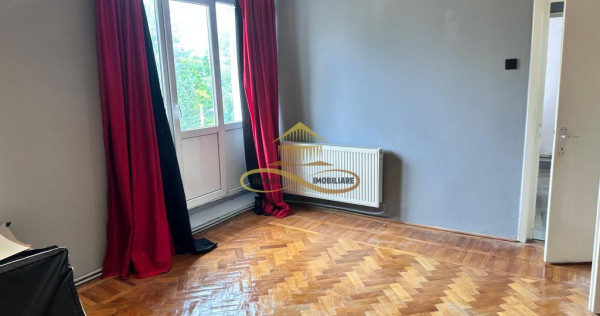 De vanzare apartament 2 camere decomandate Bacau