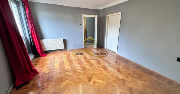 De vanzare apartament 2 camere decomandate Bacau