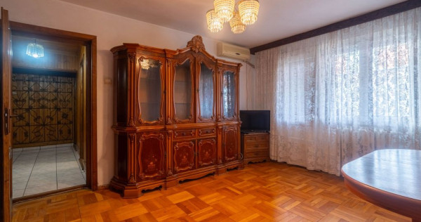 Apartament 3 camere - etaj 3 - bvd. Revolutiei - COMISION 0