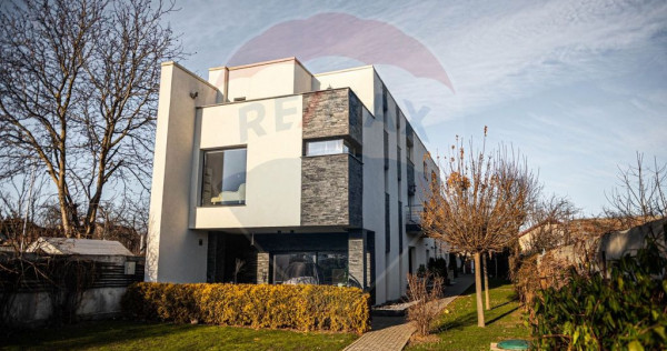 Casă / Vilă de lux cu 6 camere de v&acirc;nzare &icirc;n Șcheia, Suceava