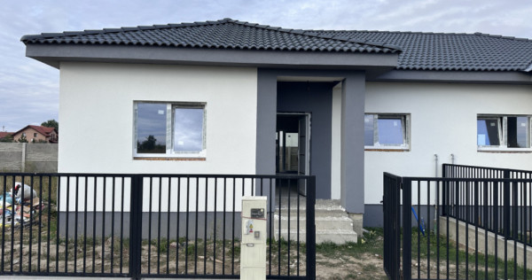 Vand duplex 3 camere ,69 mp, Mosnita Noua