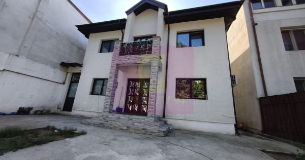 Vilă Nițu Vasile | 4 camere | 270 mp teren