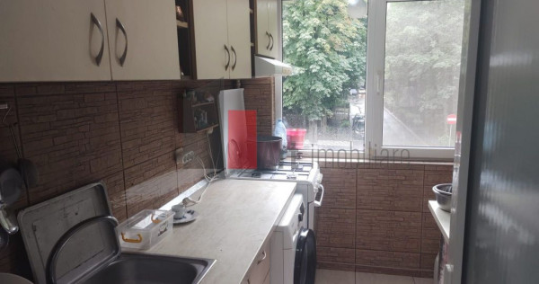 V&acirc;nzare apartament 3 camere Bd. Obregia - Turnu Măgurele