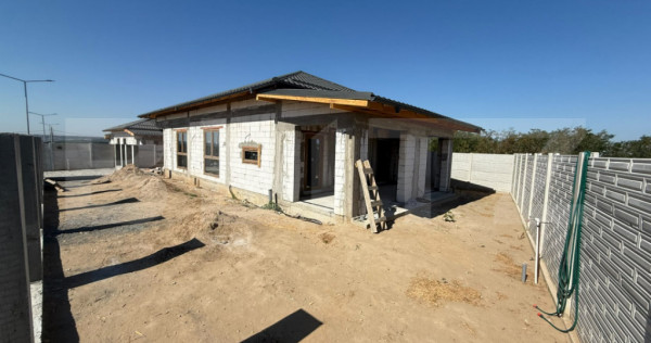 Casa Parter, 125 mp utili, 470 mp teren , zona Malu Mare