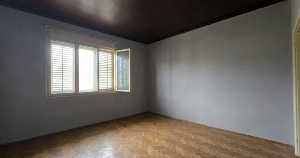 Casa individuala de vanzare cu 2 camere, in Arad, zona Lebad