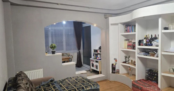 De vanzare apartament cu 2 camere, Micro 14, etaj 3, 69.000 euro
