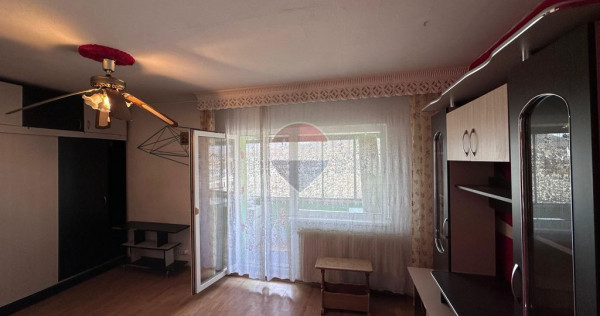DE VANZARE-apartament 1 camera cu balcon