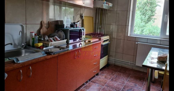 Vanzare apartament 3camere Nerva Traian