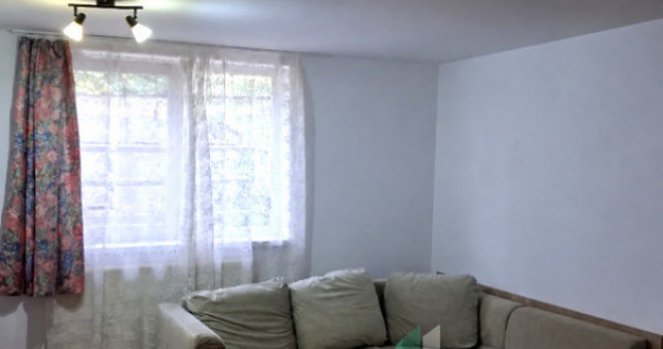 Un loc al tău, cu acces la curte și parcare, &icirc;n Plopilor