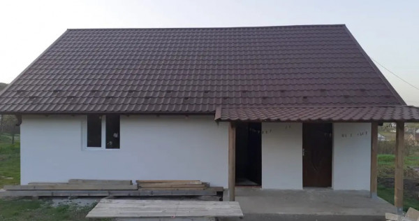 Vand casa satul St&acirc;nca, comuna Comarna, județul Iași