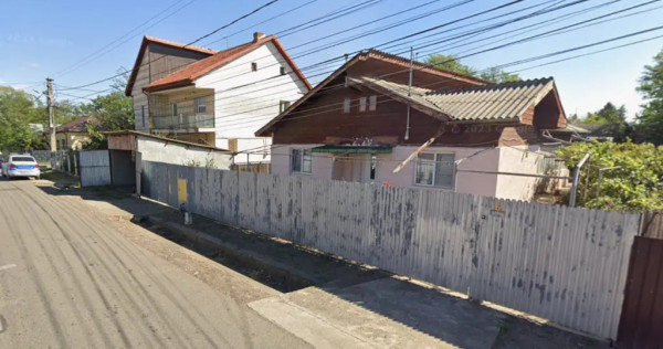 V&acirc;nd casă &icirc;n sat Amaru, comuna Amaru