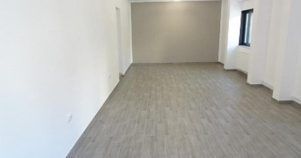 Inchiriez spatiu comercial in Deva, zona ultracentrala (Eminescu),