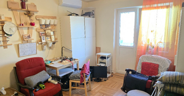 Vand apartament 2 camere in Deva, zona Armatei, etaj 3,