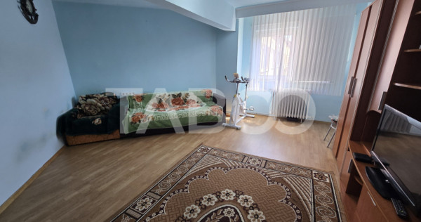 Apartament de vanzare 2 camere decomandate in Cartierul Stra