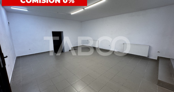 Spatiu comercial cu 4 camere 84 mpu doua intrari Orasul de J