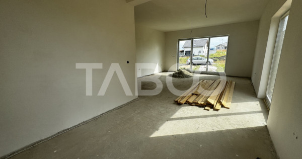Casa individuala 5 camere 119 mpu carport teren 478 mp Sura
