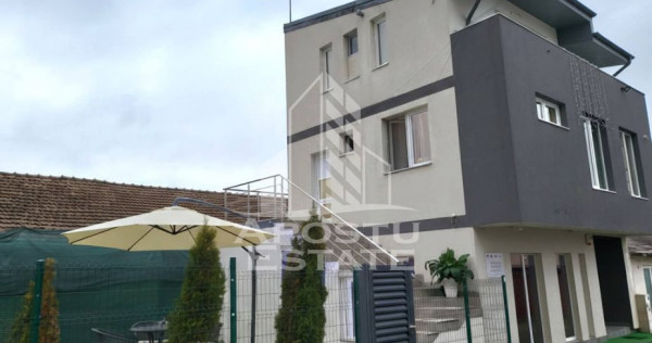 Casa cu 4 camere, la cheie, lux, 110mp, 2 parcari, an 2020, in Deva
