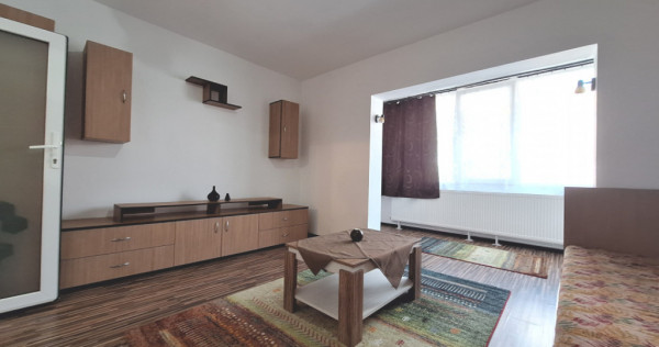 Apartament cu 1 camera-complet renovat-centrala proprie-38 m