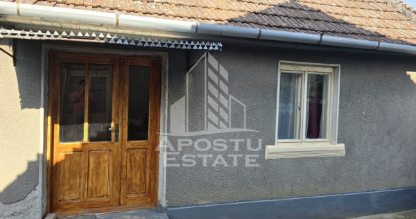Casa de vanzare, in Curtici
