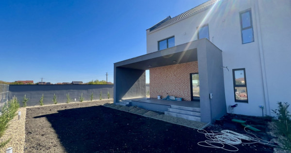 Triplex modern, 4 camere, 103 mp utili, 316 mp teren - Zona