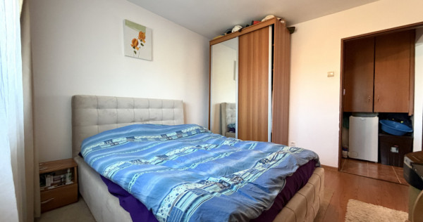 Apartament cu 2 camere,decomandat,47 mp utili, acoperis tigl