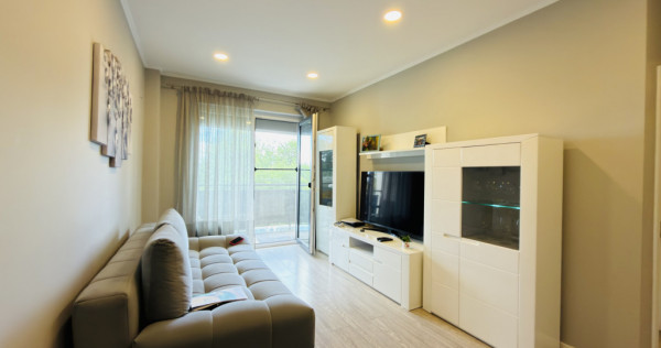 Apartament 3 camere, decomandat, etaj 1, 2 locuri de parcare