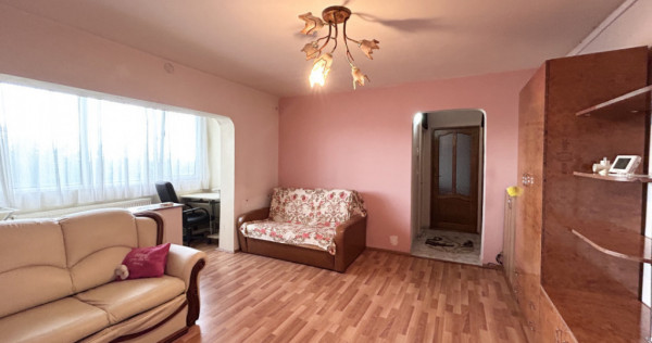 Apartament 2 camere, semidecomandat, 50mp utili, zona Freido