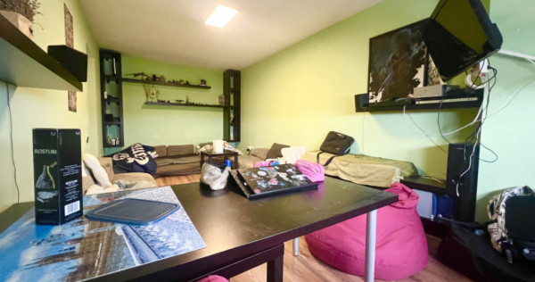 Apartament 3 camere, decomandat, 68mp utili, etaj 10 - Cetat