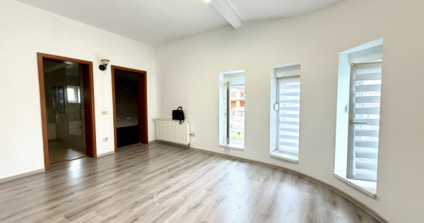 Spatiu comercial de vanzare, 81 mp utili, locatie buna - Dum